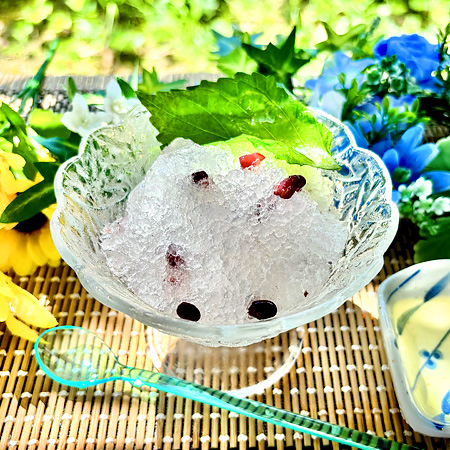 金時の青じそシロップがけ